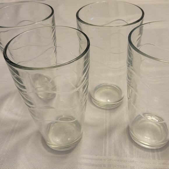 Set of 4 Libbey Wavy Drinking Glass 5 7/8 in high Wave pattern 16 oz Very Nice - Picture 8 of 9